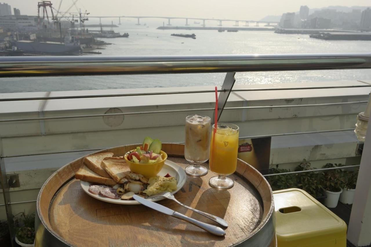 Terra Guesthouse ปูซาน ภายนอก รูปภาพ