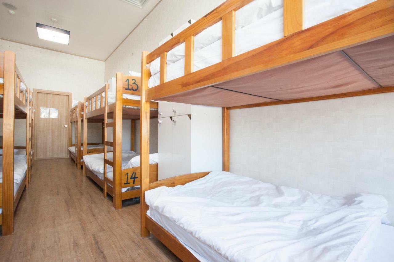 Terra Guesthouse ปูซาน ภายนอก รูปภาพ