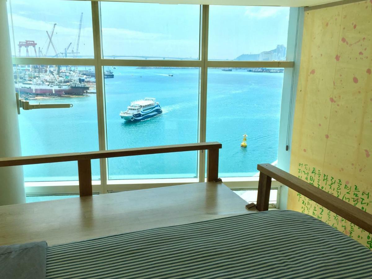 Terra Guesthouse ปูซาน ภายนอก รูปภาพ